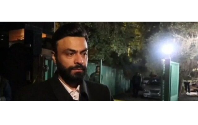 دادستان فردیس: قاتل داریوش مهرجویی و همسرش در سریع‌ترین زمان ممکن دستگیر خواهد شد