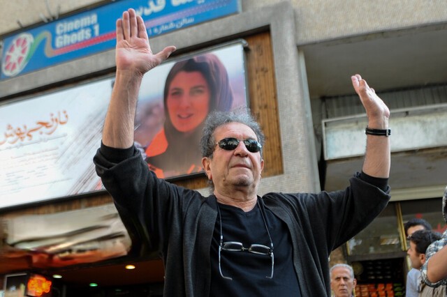 باید ناباورانه بنویسیم؛ داریوش مهرجویی به قتل رسید