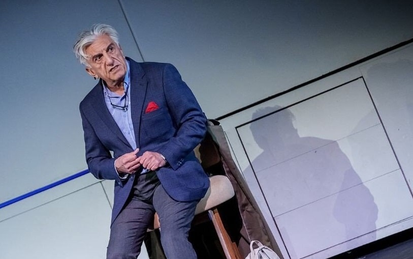 چرا بیشتر نمایش‌های روی صحنه فروش خوبی ندارند؟