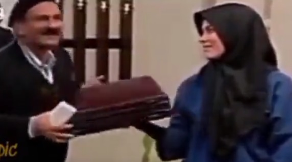 ویدئو- بازی خاطره انگیز فردوس کاویانی در سریال همسران