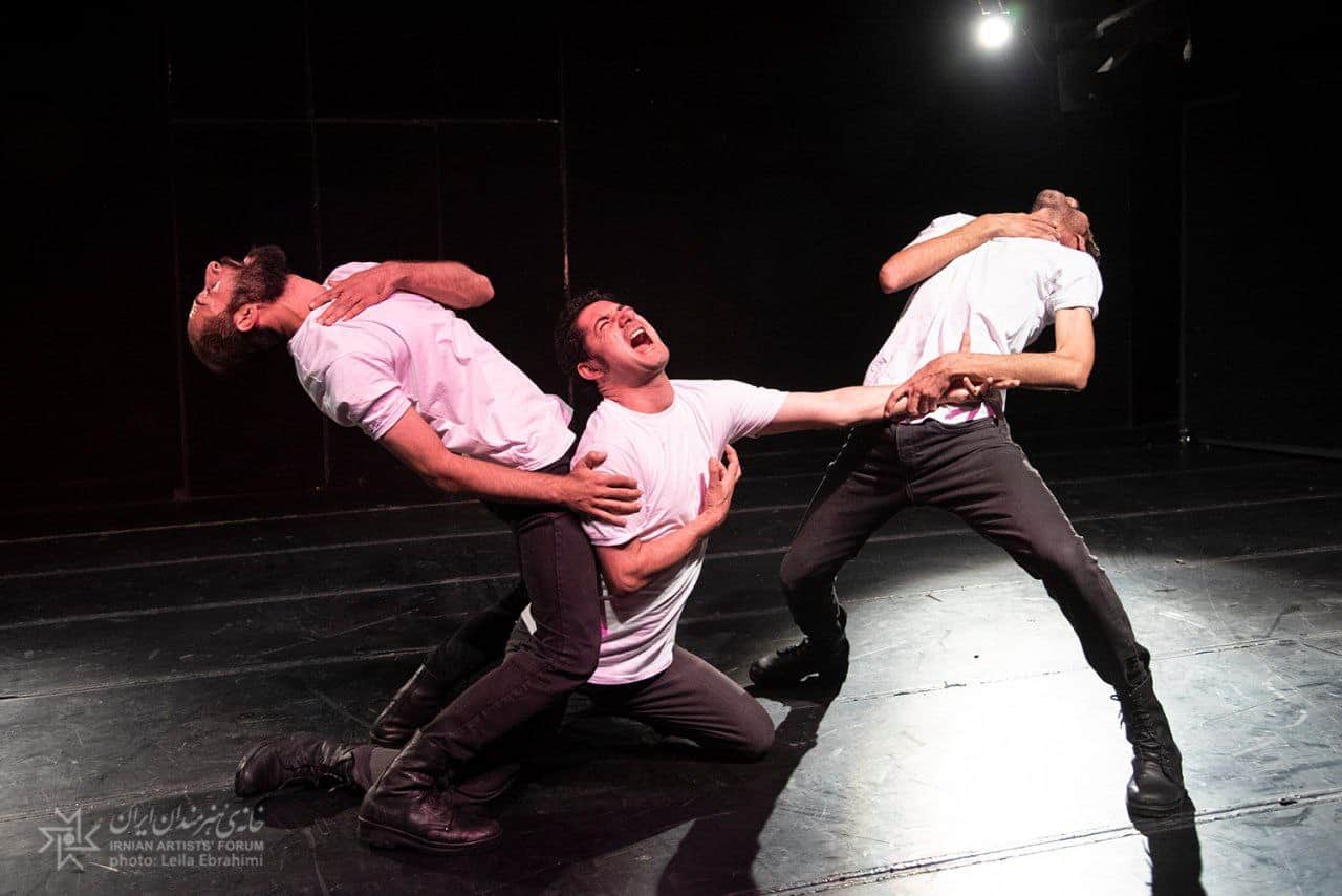 گزارش تصویری- نمایش «رویای مردان مضحک» به کاگردانی میلاد محمدی