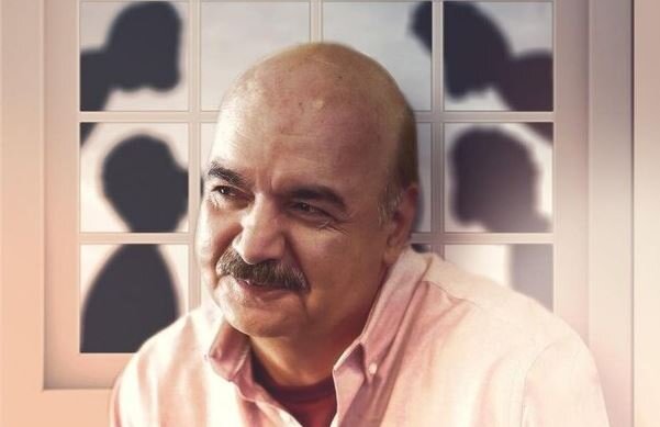  نقاشی‌های ایرج طهماسب روی دیوارهای یک نمایشگاه