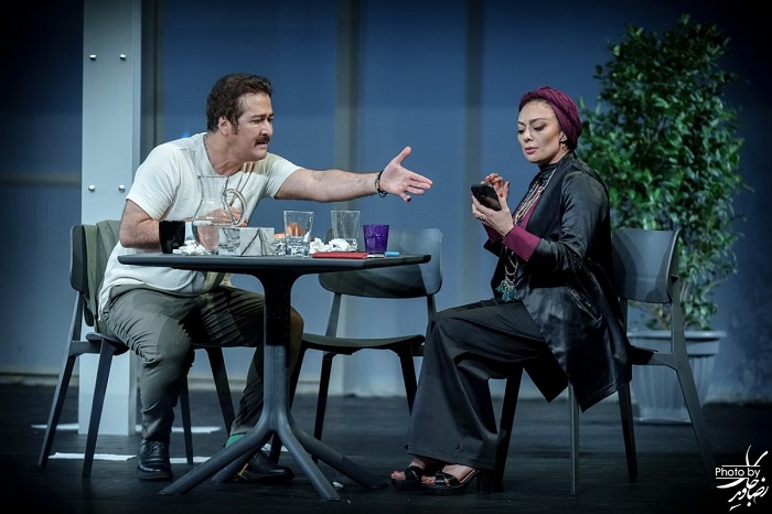 گزارش تصویری- نمایش «نویسنده مرده است » به کارگردانی بهنام شرفی