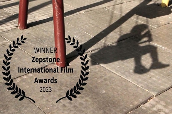  «سقوط سایه‌ها در غروب آفتاب» در کشور آمریکا درخشید 