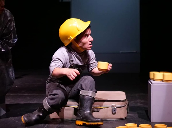  تغییر زمان در پنج اجرای پایانی نمایش «خانم آوازخوان کله طاس» 