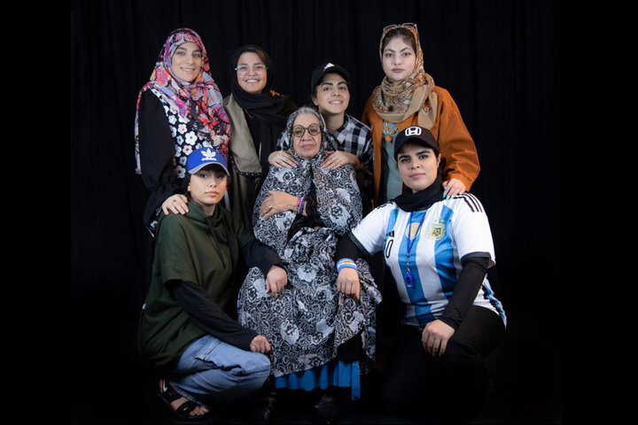 گیتی معینی با «هوندا آدیداس» روی صحنه میرود گیتی معینی با «هوندا آدیداس» روی صحنه میرود