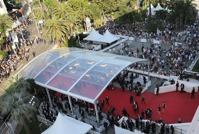  اعتراض در حوالی کن؛ ممنوع!