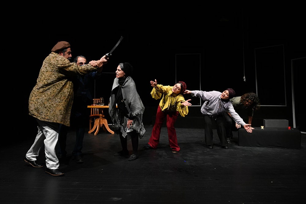 گزارش تصویری- نمایش فراموشان به کارگردانی امیر امیری 