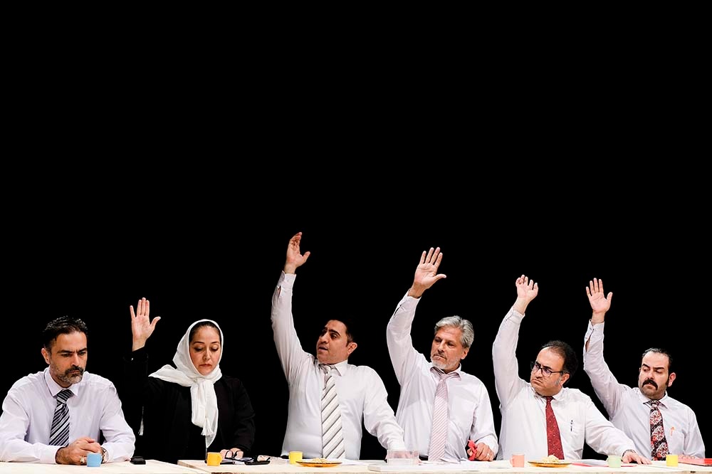 گزارش تصویری- نمایش مردمان خشمگین به کارگردانی ایرج افشاری اصل