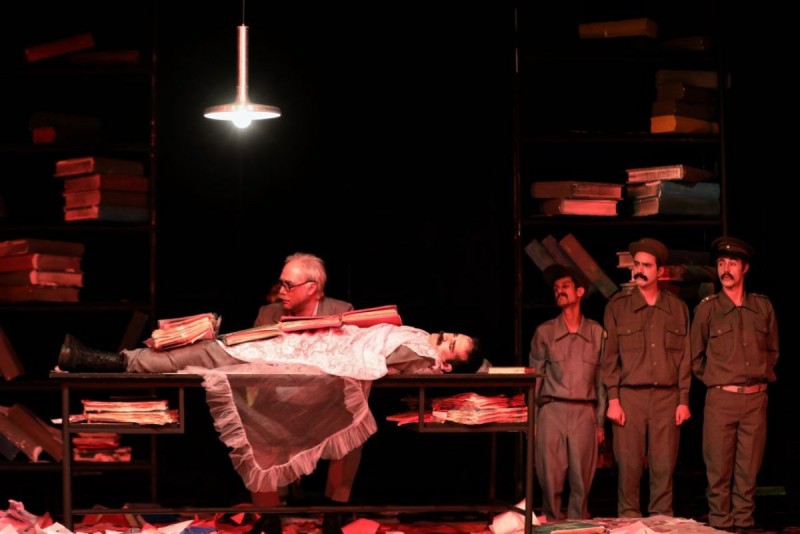 گزارش تصویری- نمایش کابوس های آنکه نمی‌میرد به کارگردانی امیرحسین ‌طاهری