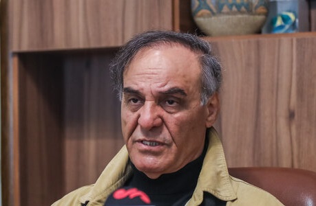 مالک تماشاخانه وسایل قطب‌الدین صادقی رابه کوچه ریخت!