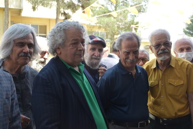  هنرمندان قدیمی به دیدار ساکنان کهریزک رفتند + تصاویر