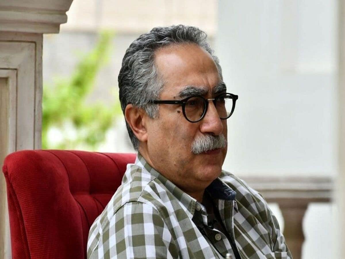 فرهاد توحیدی از دبیری جشن خانه سینما استعفا کرد! 