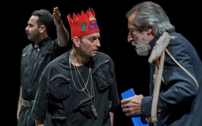 نقد نمایش «فریز مکبث فریز» به کارگردانی آرش دادگر؛ رام کردن اسب سرکش