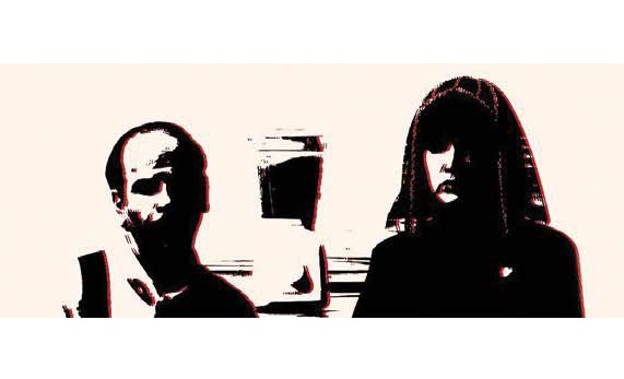 درباره نمایش «هیدن»؛ مستندنگاری یک جنایت و چندین خیانت 