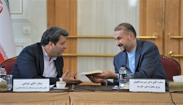 آمادگی دستگاه دیپلماسی برای کمک به ورود سینمای کشور به بازار کشورهای هدف آمادگی دستگاه دیپلماسی برای کمک به ورود سینمای کشور به بازار کشورهای هدف