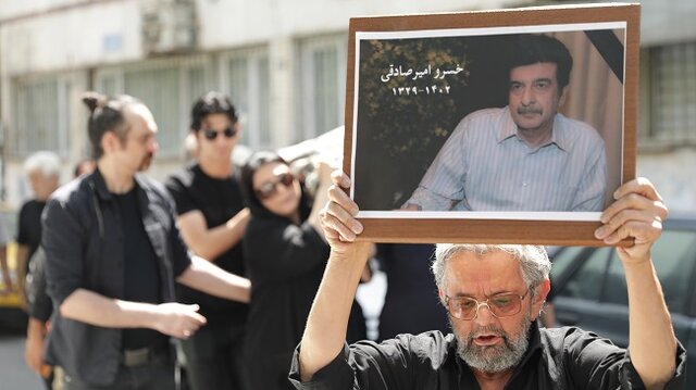  خسرو امیرصادقی با «مسافران مهتاب» بدرقه شد+ تصاویر