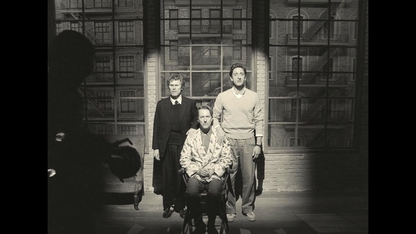  نمایش و نقد «شهر سیارکی» در فرهنگسرای ارسباران 