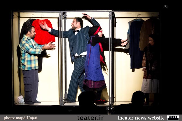 گزارش تصویری/اصفهان/نمایش «یک کمد آرامش»کارگردانان مائده وحید،محسن احمدی نیک