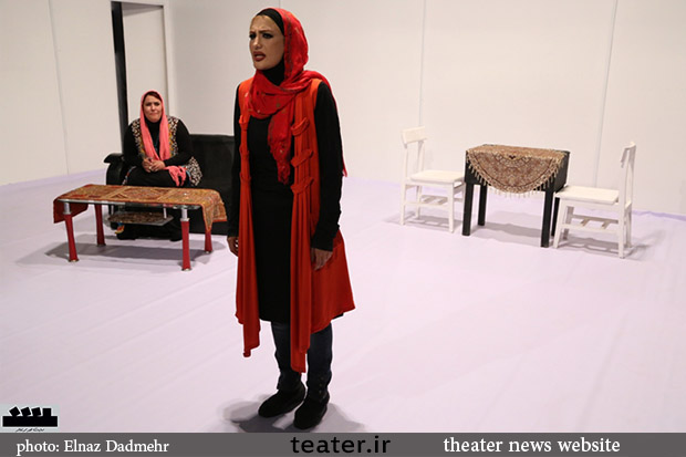 گزارش تصویری / کرج / نمایش «من در دوزخ نوشتم» کارگردان: صابر روشن