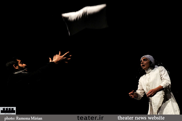 گزارش تصویری نمایش «درنگ» کارگردان : آرش پور محک