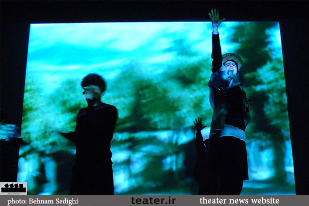 گزارش تصویری پرفورمنس «پرنده ونی‌لبک» کارگردان:بهزاد صدیقی و علی‌محمد رحیمی