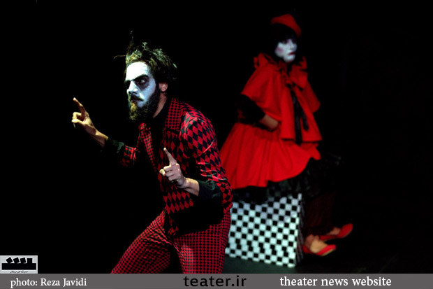 گزارش تصویری نمایش «دو سه چیزی که نمی دانی» کارگردان: آناهیتا قرچه