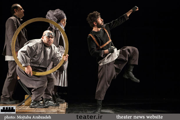 گزارش تصویری نمایش «آنسفالیت» کارگردان: سیاوش بهادری راد