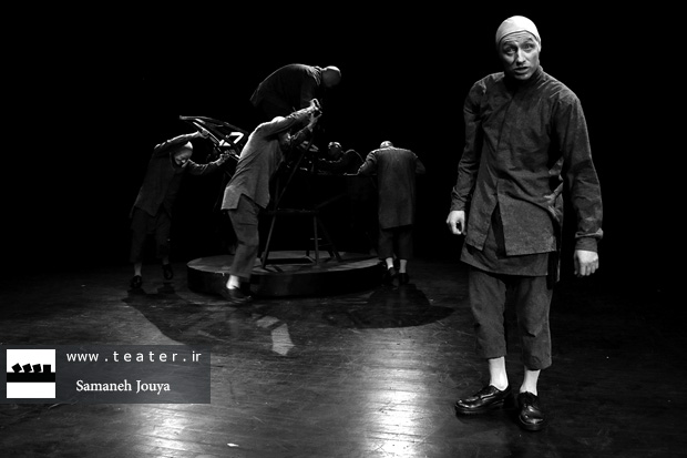 گزارش تصویری نمایش «محفل بی عاری»  کارگردان سیاوش بهادری راد‎