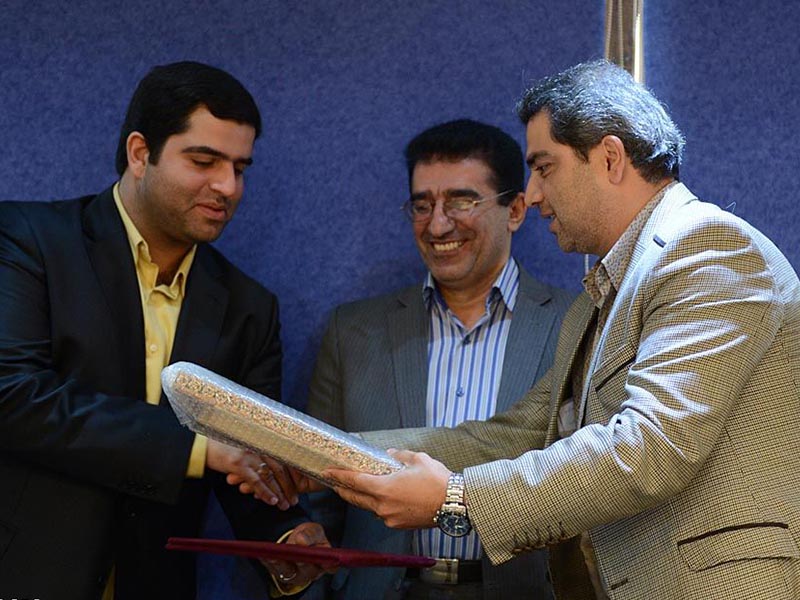 موسوی: 26 ماه است حقوق خیلی‌ها را نداده‌اند/ نادری:‌ من نیامدم، بودم