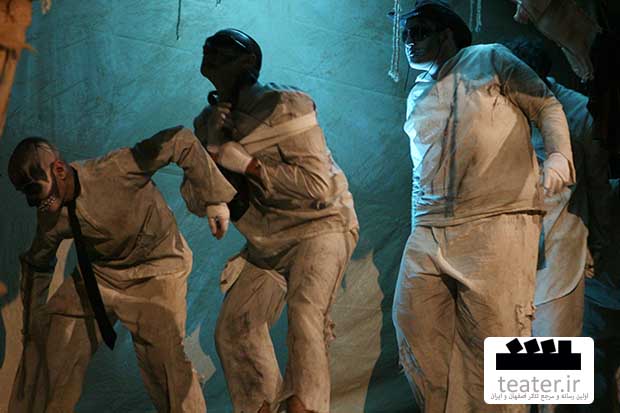 نمایش مردگان مشغول کارند تمدید شد