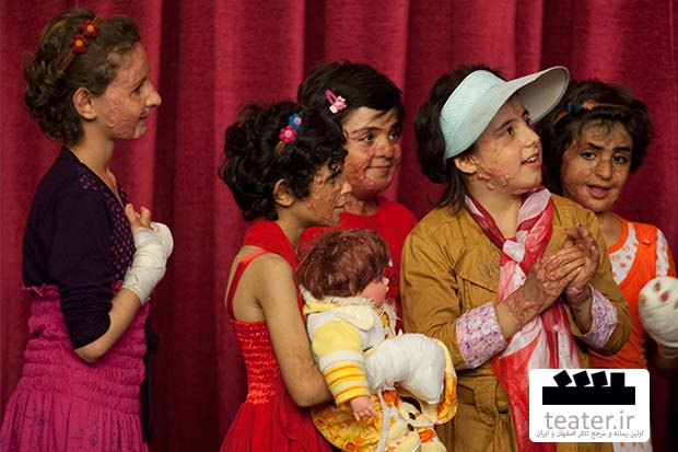 دختران مدرسه شین‌آباد با 