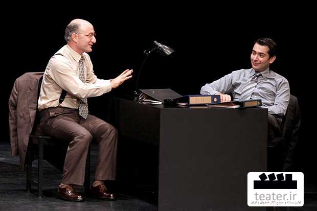 «ژان کلود کاری یر» به تماشای «سنگ ها در جیب هایش» نشست