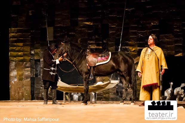 سیالیت، تنوع و تعریف‌گریزی در نمایش عرق خورشید اشک ماه