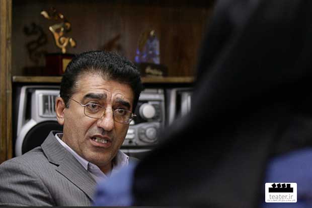 قادر آشنا: نگران جشنواره‌ی تئاتر فجر نیستم