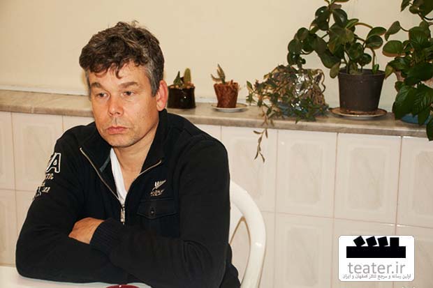 دامینگر: تئاتر ایران خیلی به سیاست وابسته است