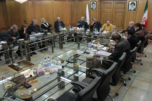 تئاترشهر شبیه بازار میوه و تره‌بار شده است/ تشکیل کمیته نجات قلب تئاتر ایران