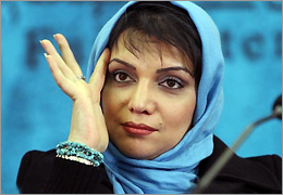 پاوه‌نژاد:˝شاه گوش˝ و ˝هفت سنگ˝ از تئاتر دورم کردند