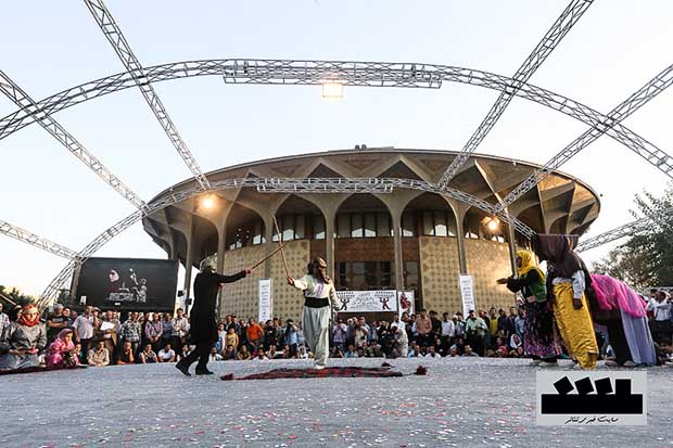 پاسخ دبیر جشنواره‌ی تئاتر فجر به برخی اعتراض‌ها و...