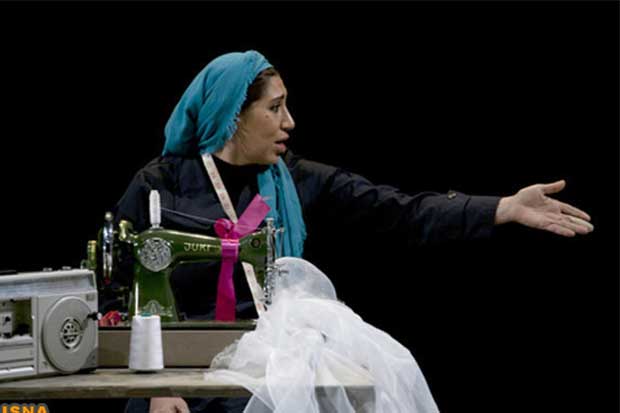 نسیم ادبی جایگزین رویا میرعلمی شد / «درشورهزار» دوباره به صحنه میرود نسیم ادبی جایگزین رویا میرعلمی شد / «درشورهزار» دوباره به صحنه میرود