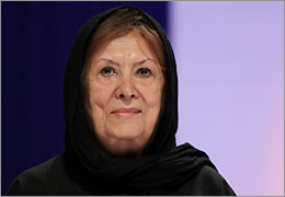 پری صابری:جشنواره فجر تئاتر را زیر ذره‌بین می‌برد