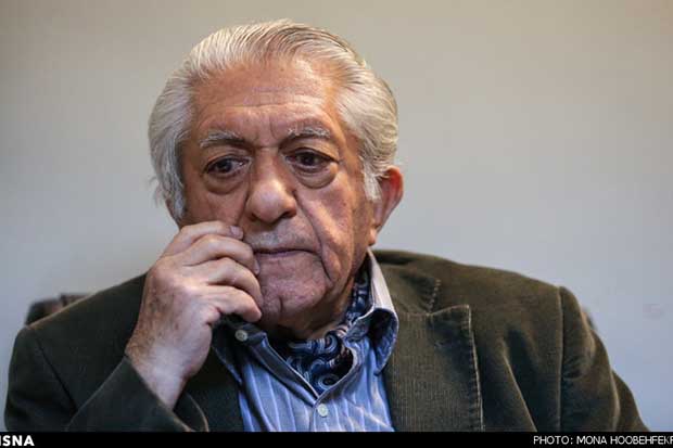 عزت‌الله انتظامی استعفاء داد