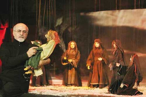 در پنجمین روز از جشنواره تئاتر فجر/ اجرای 18 نمایش صحنه‌ای و خیابانی