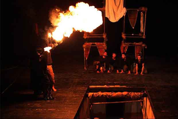 حادثه برای یک بازیگر در اجرای نمایش «هوموریباس»