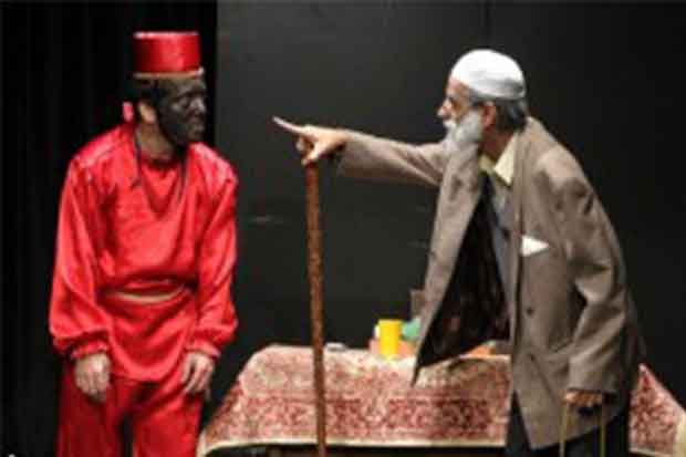 نمایش خواستگاری به سبک مبارک در خانه نمایش