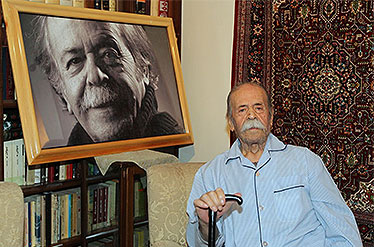 حال استاد کشاورز خوب است/ رد شایعات رسانه‌های مجازی