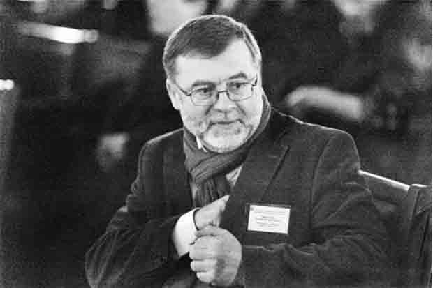 قصه کودکی که به‌جای دست یک بال دارد