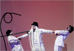 یادداشت /نگاهی به نمایش در انتظار گودو نوشته ساموئل بکت و کار همایون غنی زاده