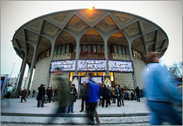 معرفی پرفروش‌ترین‌ و پرتماشاگرترین نمایش‌های تئاتر شهردر سال 92