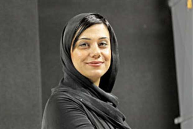 دلارا نوشین: امیدوارم سال ۹۳ شاهد رکود تئاتر نباشیم